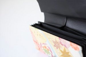 着物を長財布にリメイクします