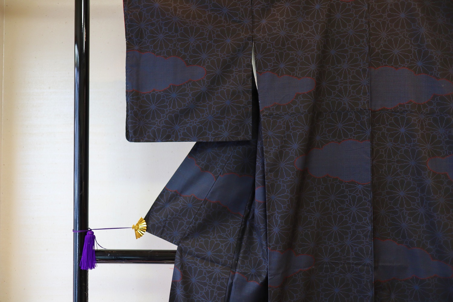 【コートと大島紬の着物リメイク】日傘へリメイク ビフォアフター | 大阪市中央区で大切な着物のお手入れ・お仕立て・日傘などへのリメイクで生かす